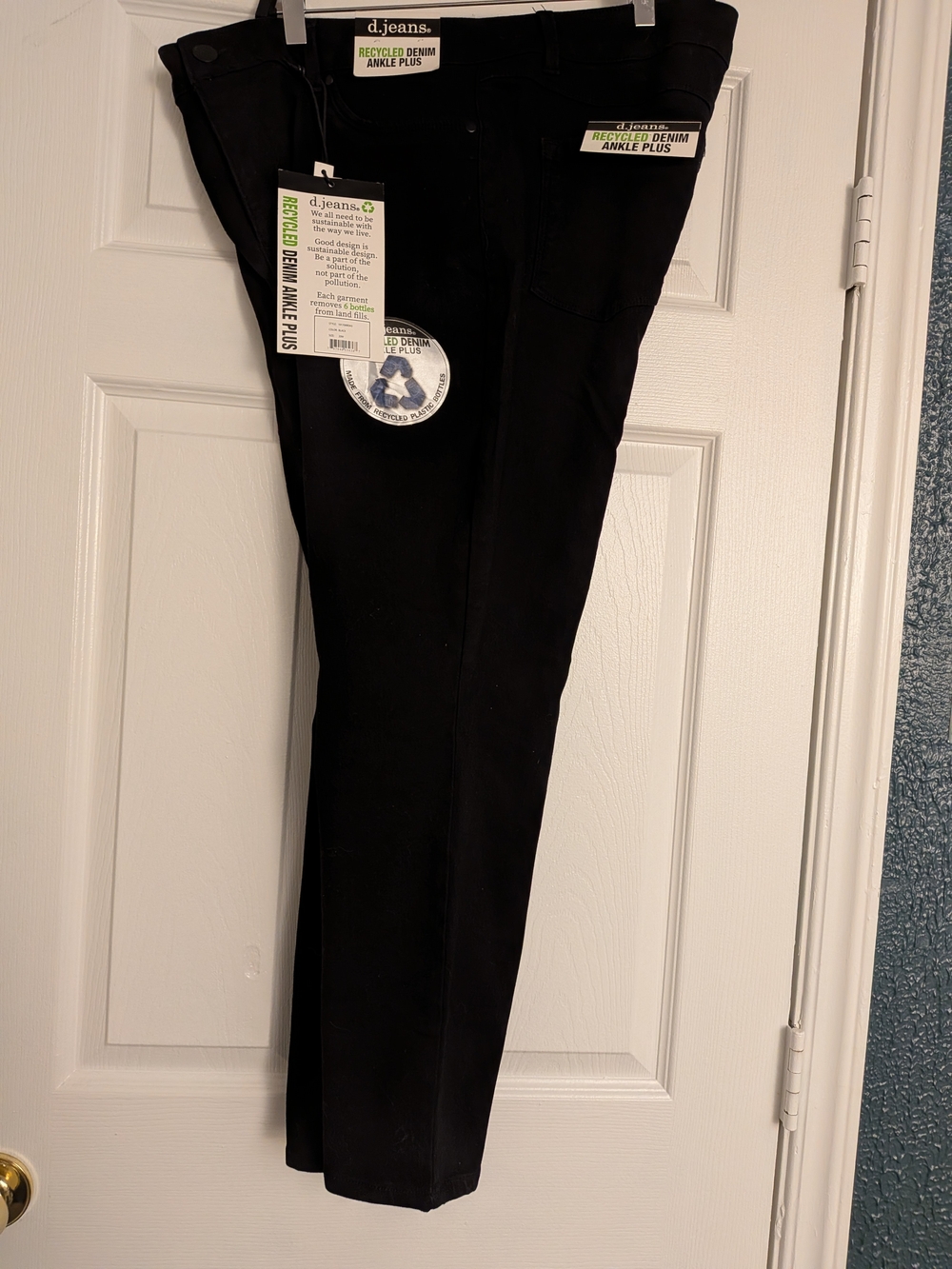 NWT d jeans Women’s Plus Black Stretch Denim Ankle Jeans 20W Eco Friendly